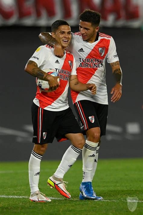 Enzo Fern Ndez Y Juanfer Quintero Club Atl Tico River Plate