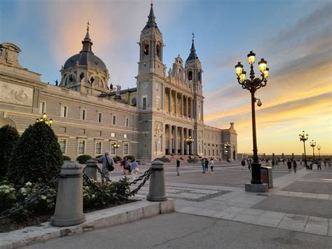 Catedral De Santa Mar A La Real De La Almudena En Madrid Una Joya