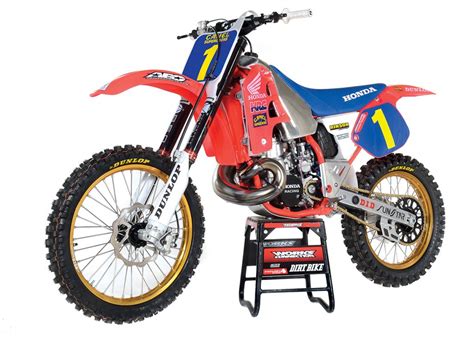 HONDA CR500R TWO-STROKE RETRO BUILD - Dirt Bike Magazine