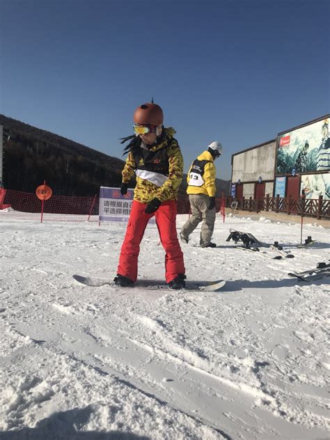 Skiing Chongli pictures : r/China