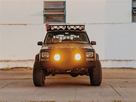 This Overland 1995 Jeep Cherokee Xj Is 90s Gold