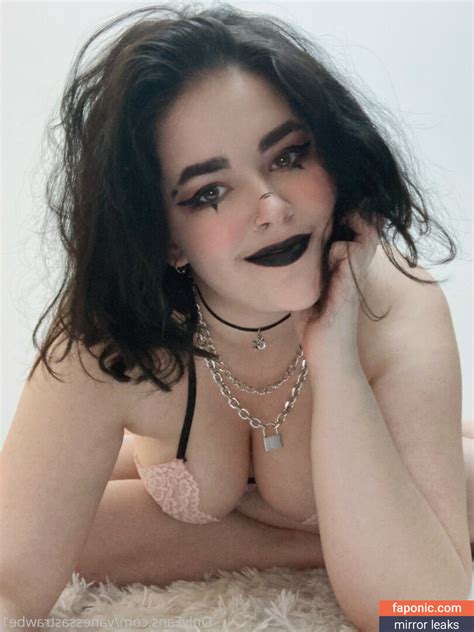 Vanessa Strawberry Aka Vanessastrawbs Aka Vanessastrawbe Nude Leaks