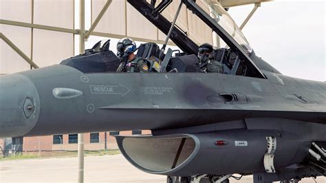 F 16 Pilot Training