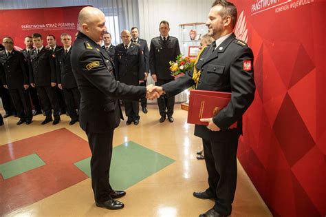 Uroczyste Po Egnanie Funkcjonariuszy Przechodz Cych Na Zaopatrzenie