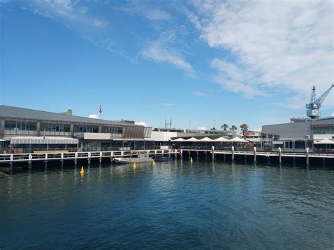 Station Pier - Port Melbourne Waterfront Restaurants & Map