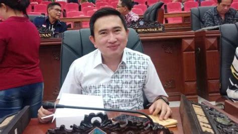 Jejak Karier Dan Harta Kekayaan Rocky Wowor Ketua Fraksi Pdip Di Dprd