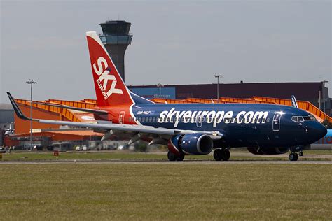 OM NGP SkyEurope Airlines Boeing 737 76N 737 Luton Flickr