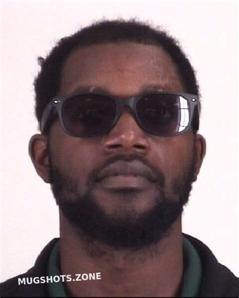 Farmer Terence Cornelius 02172024 Tarrant County Mugshots Zone