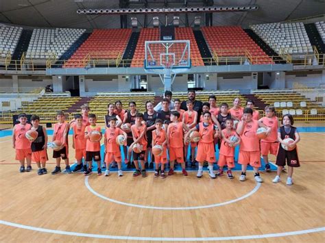 Minibasket Viola L Analisi Di Calabrese Quintuplicate Le Iscrizioni