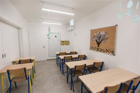 Školske Klupe I Stolice