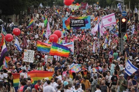 Zehntausende Israelis Feiern Pride Parade In Jerusalem