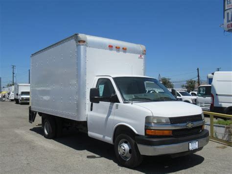 2012 Chevrolet Express 3500 Box Truck 14 Ft