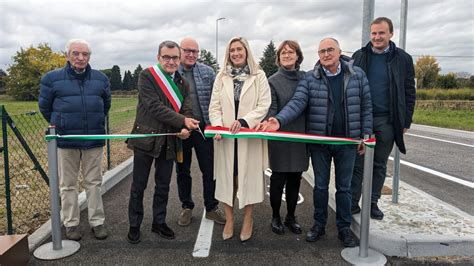 Taglio Del Nastro A Tavagnacco Per Un Nuovo Tratto Di Pista Ciclabile