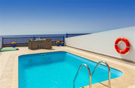 Lanzarote Beach Villas with Sea Views - Lanzarote Villa Choice