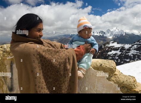 Portrait De Femme Bolivienne Banque De Photographies Et Dimages