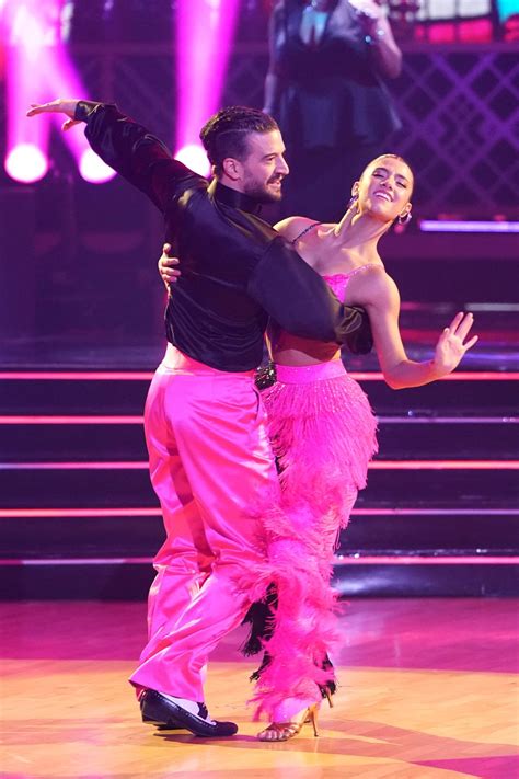 ‘dwts Season 31 Finale Which Couple Won The Mirrorball Us Weekly