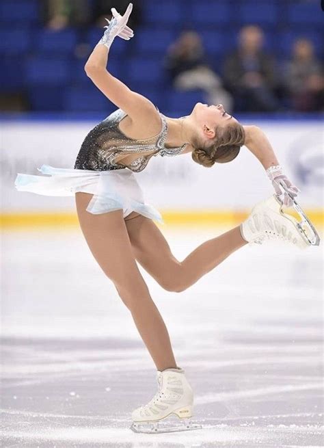 Alena Kostornaia Pattinaggio