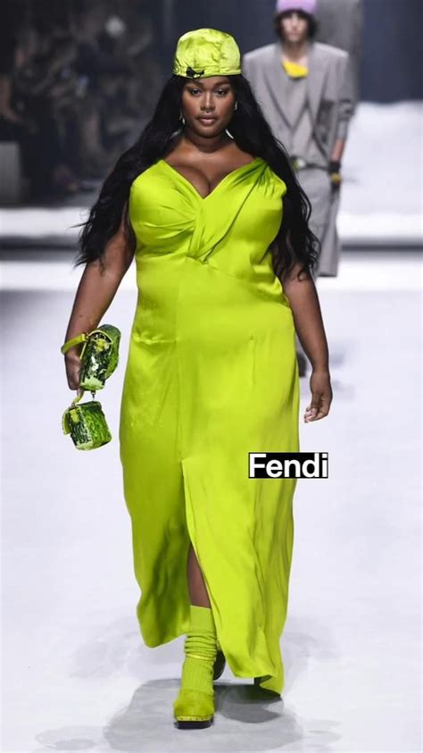 The Best Plus Size Looks From Nyfw Plus Size Fashion Runway Fashion Types Of Fashion Styles