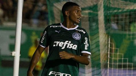 Joia Da Base Do Palmeiras Entra Na Mira De Clube Ingl S Diz Jornal