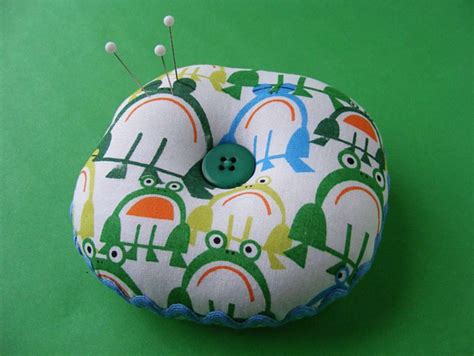 12 Free Pincushion Patterns