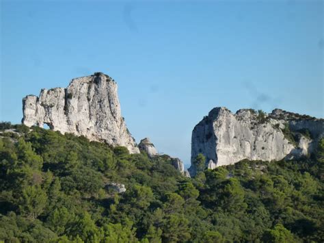 Alpilles Near St R My De Provence Rocher Des Deux Trous Flickr