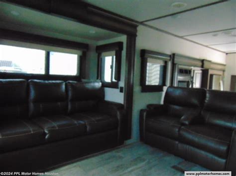 Fifth Wheel 2019 Keystone Montana 20th Anniversary 3791rd Trailersusa