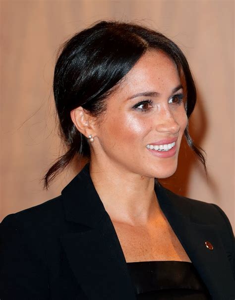 Meghan Markle Wears Lip Liner | POPSUGAR Beauty Photo 12