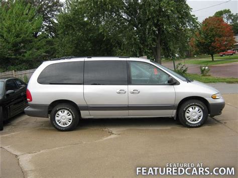 2000 Plymouth Grand Voyager - Information and photos - MOMENTcar