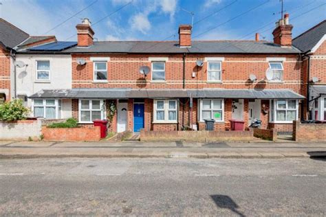 3 Bed Terraced House For Sale In Filey Road Reading Berkshire Rg1 £