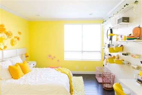 Pin By Sophia On New Bedroom Yellow Room Decor Aesthetic Room Decor