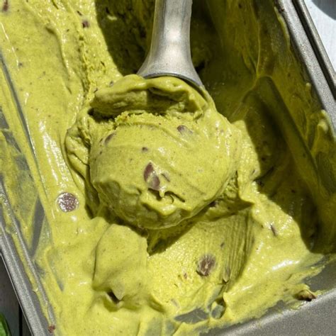 Paleo Mint Chocolate Chip Ice Cream Dairy Free Bake It Paleo