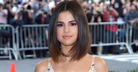 Selena Gomez Con El Nuevo Look Pelo Corto Hair Topel G