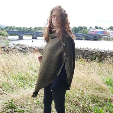 Versatile 3in1 Irish Donegal Tweed Wool Poncho Cape Shawl Speckled