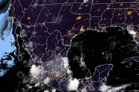 Lluvias intensas a fuertes en varias regiones de México por onda