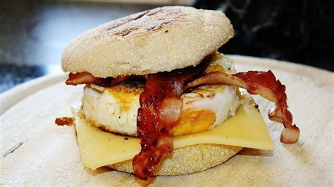 RECIPE MCMUFFIN BACON EGG A BREAKFAST BURGER PART 2 Fast And