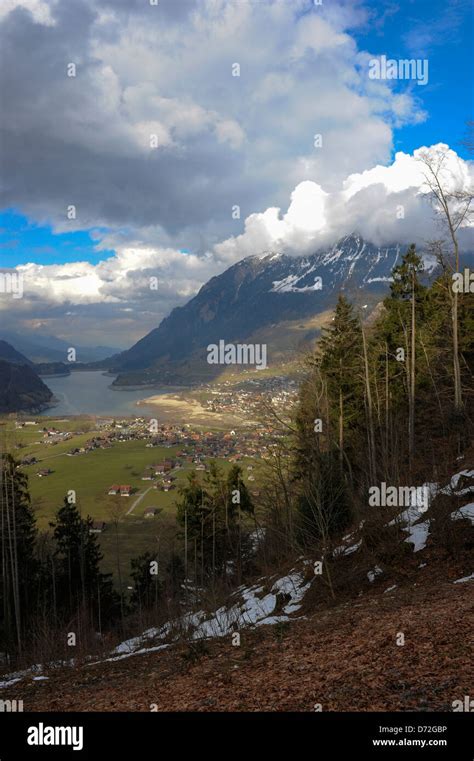 Lake of lungern hi-res stock photography and images - Alamy