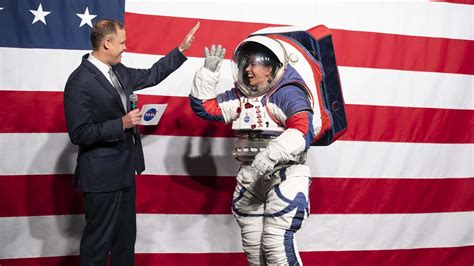 A 1 Billion Space Suit Is Holding Up Nasas 2024 Moon Landing