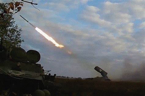В российские войска поступила новая тяжелая огнеметная система ТОС-3 ...