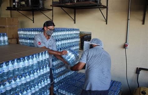 Coca Cola Femsa Brasil Doa Mil Garrafas De Gua Crystal Para O