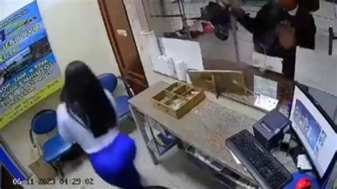 Video Violento Robo En Terminal Terrestre De Santa Elena