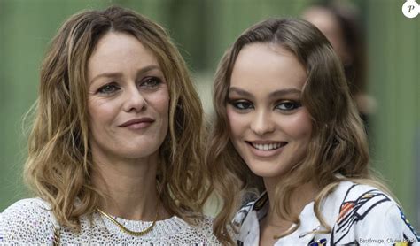 Vanessa Paradis L Honneur Sa Fille Lily Rose Depp Ressort Une