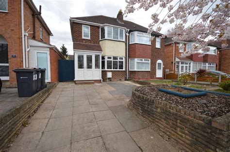 Parkdale Road Sheldon Birmingham 3 Bed Semi Detached House £225000