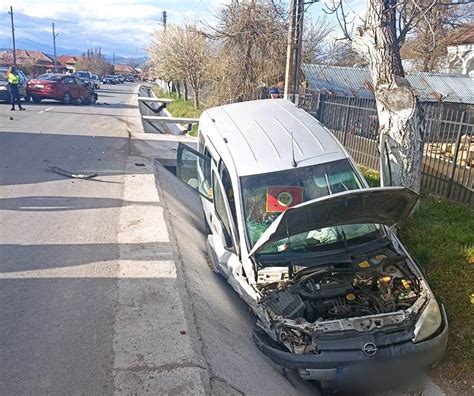 Poliţistă în vârstă de 23 de ani rănită într un accident rutier La