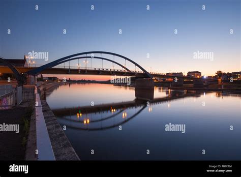 Oder Bridge (Oderbruecke) at dawn, Frankfurt (Oder), Germany Stock ...