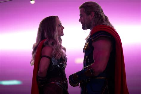 Assista Ao Tapete Vermelho Da Premiere De Thor Amor E Trov O