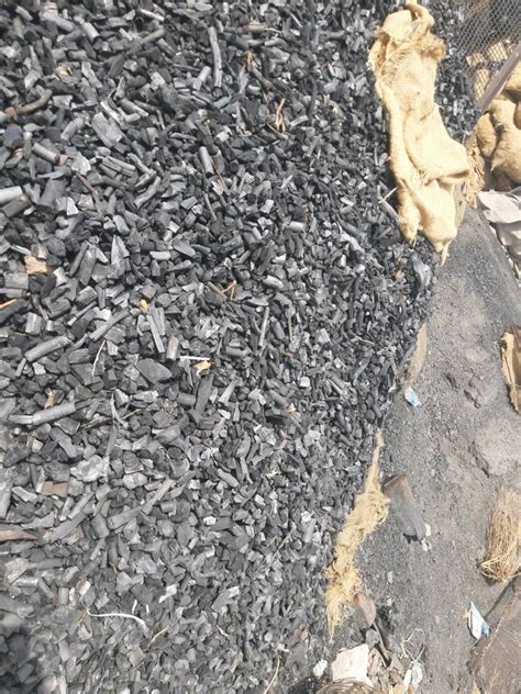 Solid Hardwood Lump Wood Charcoal For Burning Grade A Grade At Rs 40