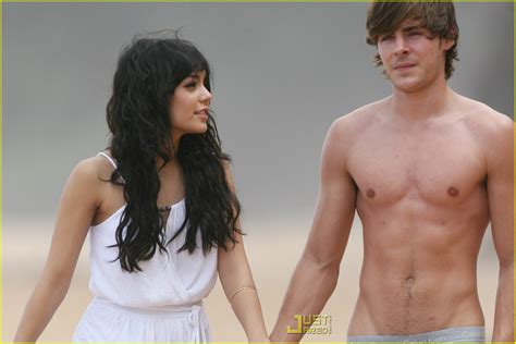 Zac Vanessa S Hawaii Wedding Photo Shirtless Vanessa