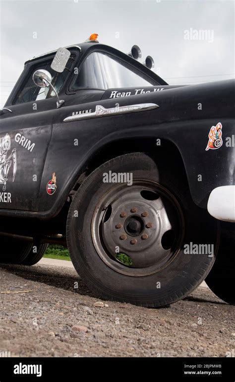 1958 Chevrolet Apache Classic American Tow Truck Stock Photo Alamy