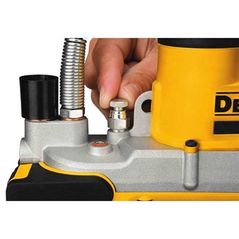 Dewalt Dcgg571m1 20v Grease Gun Kit Bc Fasteners And Tools