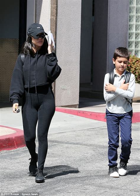 Kourtney Kardashian Flaunts Her Gym Honed Physique With Mason In La Daily Mail Online